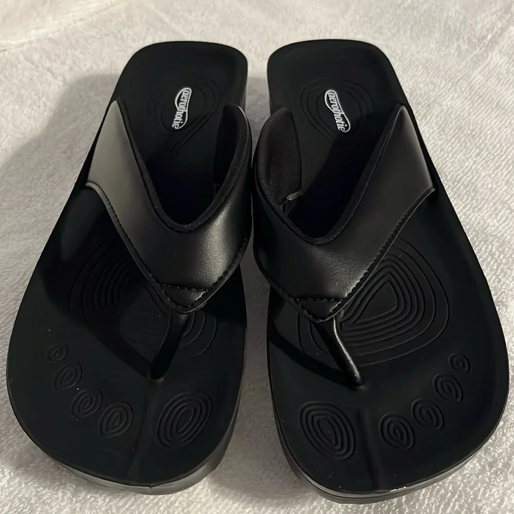 Comfortable Black Flip Flops